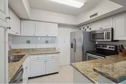 3505 S Ocean Dr #420, Hollywood, FL 33019 - Photo 5