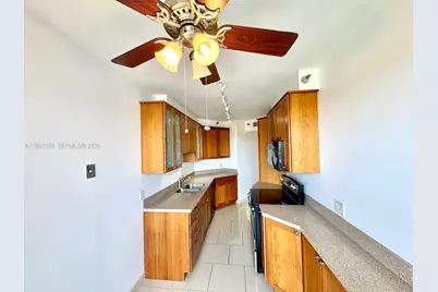 3610 Yacht Club Dr #810, Aventura, FL 33180 - Photo 47