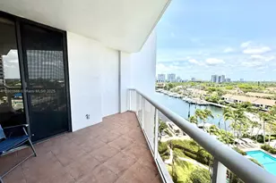 3610 Yacht Club Dr, Aventura, FL 33180 - Photo 49