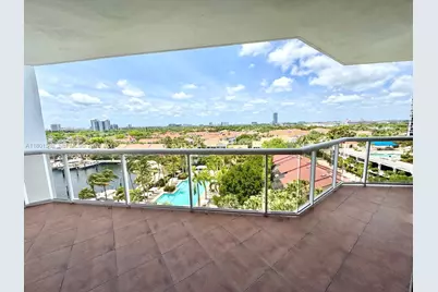 3610 Yacht Club Dr #810, Aventura, FL 33180 - Photo 29