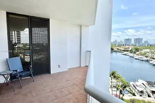 3610 Yacht Club Dr, Aventura, FL 33180 - Photo 35