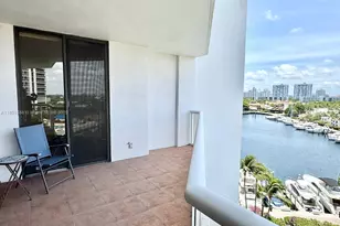 3610 Yacht Club Dr, Aventura, FL 33180 - Photo 35