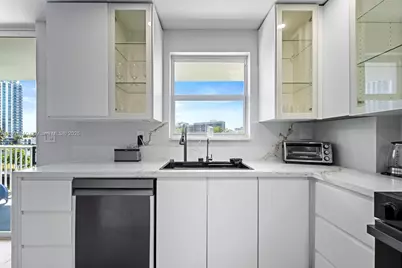 137 Golden Isles Dr #305, Hallandale Beach, FL 33009 - Photo 5