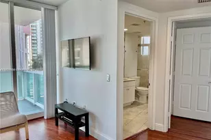 3370 Hidden Bay Dr, Aventura, FL 33180 - Photo 13