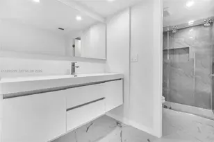20335 W Country Club Dr, Aventura, FL 33180 - Photo 11