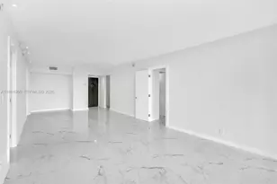 20335 W Country Club Dr, Aventura, FL 33180 - Photo 5