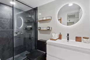 19201 Collins Ave, Sunny Isles Beach, FL 33160 - Photo 11