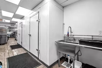 511 SE 5th Ave (Restaurant), Fort Lauderdale, FL 33301 - Photo 43