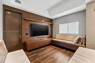 460 NE 28th St, Miami, FL 33137 - Photo 21