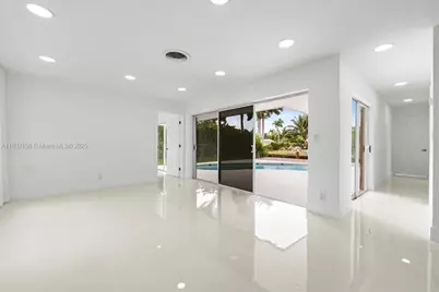 1910 NW 36th St, Oakland Park, FL 33309 - Photo 35