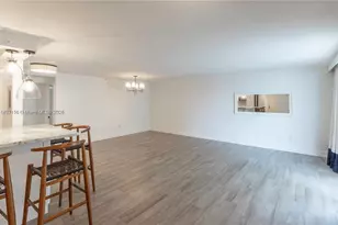 6061 Collins Ave, Miami Beach, FL 33140 - Photo 11