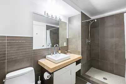 435 21st St #308, Miami Beach, FL 33139 - Photo 7