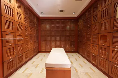 31 SE 5 St #1603, Miami, FL 33131 - Photo 27