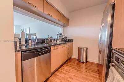 31 SE 5 St #1603, Miami, FL 33131 - Photo 5
