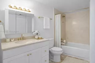 1470 NE 123rd St, North Miami, FL 33161 - Photo 15