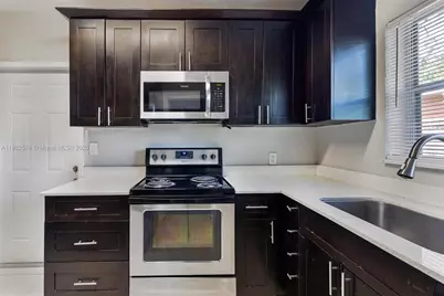 3271 Auburn Blvd, Fort Lauderdale, FL 33312 - Photo 11