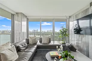 16385 Biscayne Blvd, North Miami Beach, FL 33160 - Photo 11