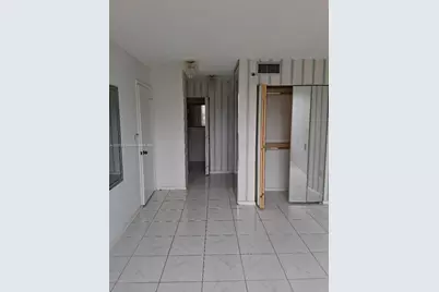 1300 Saint Charles Pl #302, Pembroke Pines, FL 33026 - Photo 21