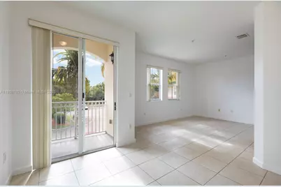 10022 NW 7th St #206, Miami, FL 33172 - Photo 3