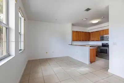 10022 NW 7th St #206, Miami, FL 33172 - Photo 5