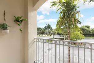 10022 NW 7th St, Miami, FL 33172 - Photo 11