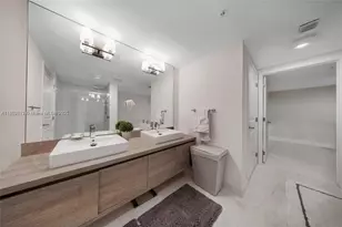 400 Sunny Isles, Sunny Isles Beach, FL 33160 - Photo 25