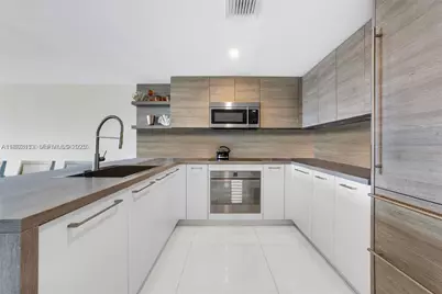 400 Sunny Isles #1106, Sunny Isles Beach, FL 33160 - Photo 3