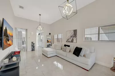 1130 NE 41st Ave, Homestead, FL 33033 - Photo 25