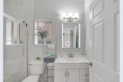 1130 NE 41st Ave, Homestead, FL 33033 - Photo 13