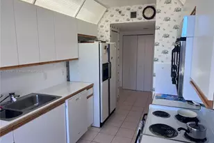 1000 Island Blvd, Aventura, FL 33160 - Photo 5