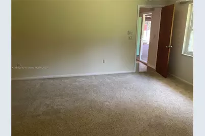 1725 Tanglewood Dr, Kissimmee, FL 34746 - Photo 17