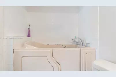 1012 Berkshire A #1012, Deerfield Beach, FL 33442 - Photo 17