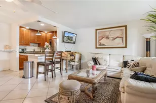 1012 Berkshire A, Deerfield Beach, FL 33442 - Photo 3