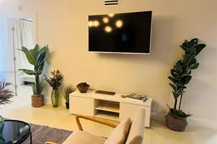 5225 Collins Ave, Miami Beach, FL 33140 - Photo 21