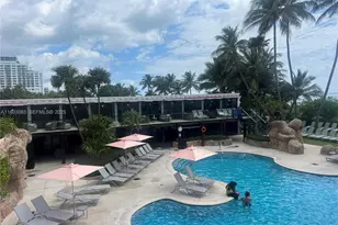 5225 Collins Ave, Miami Beach, FL 33140 - Photo 9