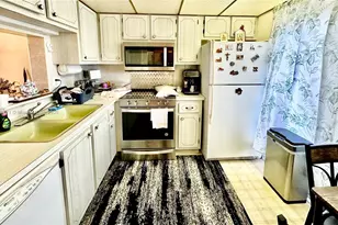 619 NE 14th Ave, Hallandale Beach, FL 33009 - Photo 3
