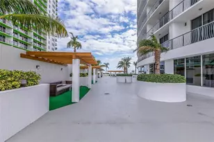 1750 N Bayshore Dr, Miami, FL 33132 - Photo 23