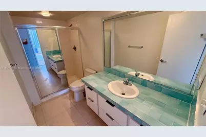 900 Bay Dr #725, Miami Beach, FL 33141 - Photo 17