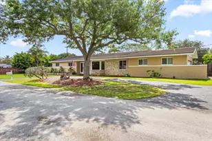 9750 SW 143rd Dr, Miami, FL 33176 - Photo 5