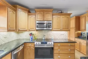 9750 SW 143rd Dr, Miami, FL 33176 - Photo 11