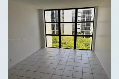 16919 N Bay Rd #617, Sunny Isles Beach, FL 33160 - Photo 13