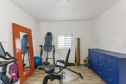 1330 NE 155th St, North Miami Beach, FL 33162 - Photo 17