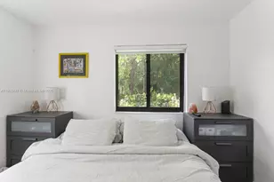 1330 NE 155th St, North Miami Beach, FL 33162 - Photo 21