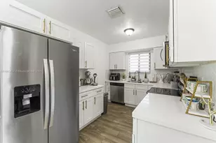1330 NE 155th St, North Miami Beach, FL 33162 - Photo 13
