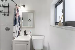 1330 NE 155th St, North Miami Beach, FL 33162 - Photo 9