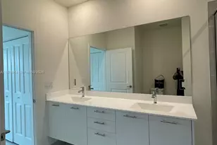 8167 NW 41st St, Doral, FL 33166 - Photo 17