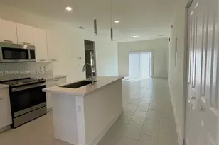 8167 NW 41st St, Doral, FL 33166 - Photo 3