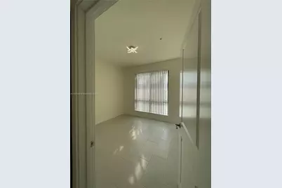 8167 NW 41st St #E-409, Doral, FL 33166 - Photo 11