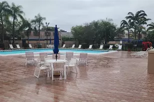 12305 NW 11th Ct, Pembroke Pines, FL 33026 - Photo 5