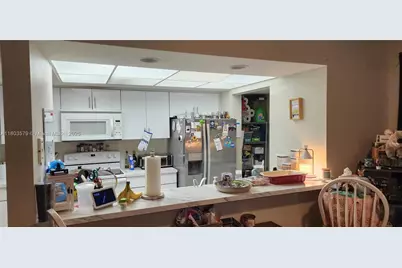 12305 NW 11th Ct, Pembroke Pines, FL 33026 - Photo 13